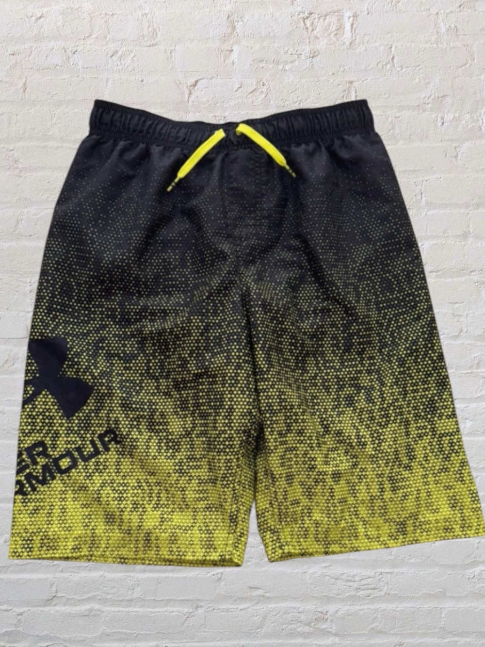 Under Armour Boy’s Swim Shorts / Swim Trunks in Black & Neon Green , XL (Youth)